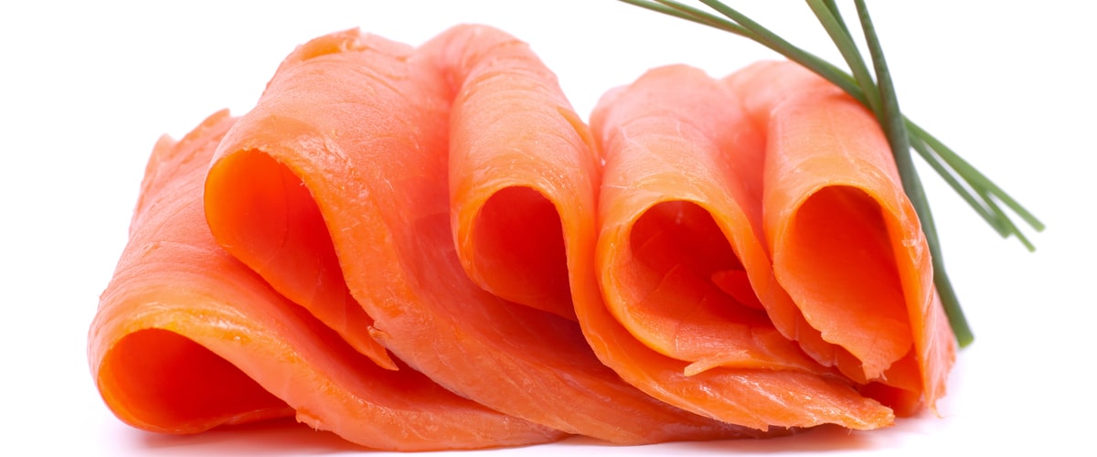 A guide to buying the best quality smoked salmon - what to look for when you buy