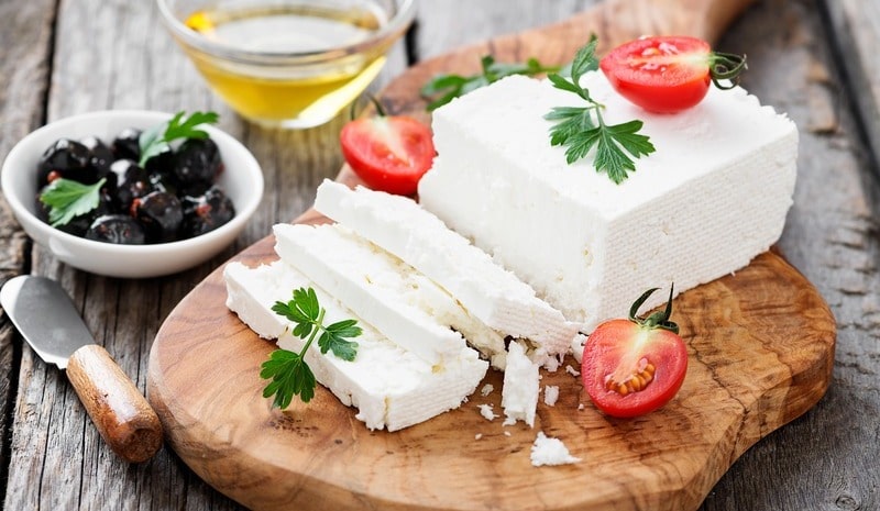 Ultimate guide on Soft Cheese: How It's Made, Types, Recipes