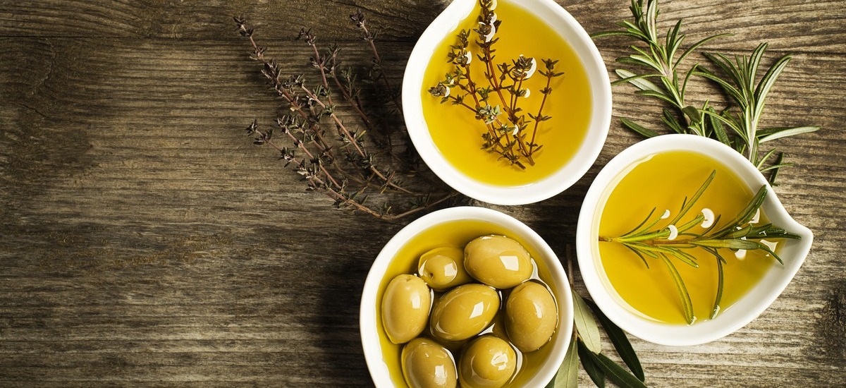 The Best Olive Oil for Every Meal: Cooking, Dipping, and More