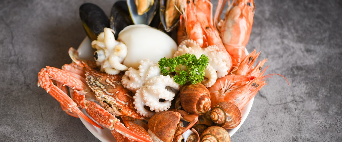 Satisfy Your Taste Buds and Boost Your Health with Shellfish: The Surprising Benefits of These Seafood Delights