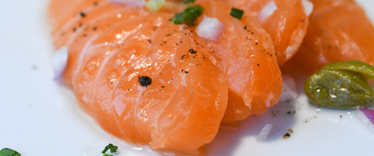 How to incorporate smoked salmon into appetizers and party platters