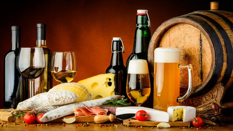 Pairing cheese with wine beer and food