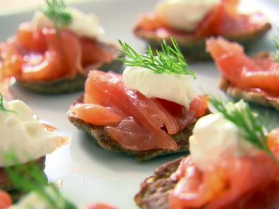 BX0310H blinis with creme fraiche and smoked salmon s4x3.jpg.rend.sni12col.landscape