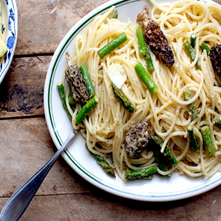 7-recipe_lemon-asparagus-morel-pasta_900x600